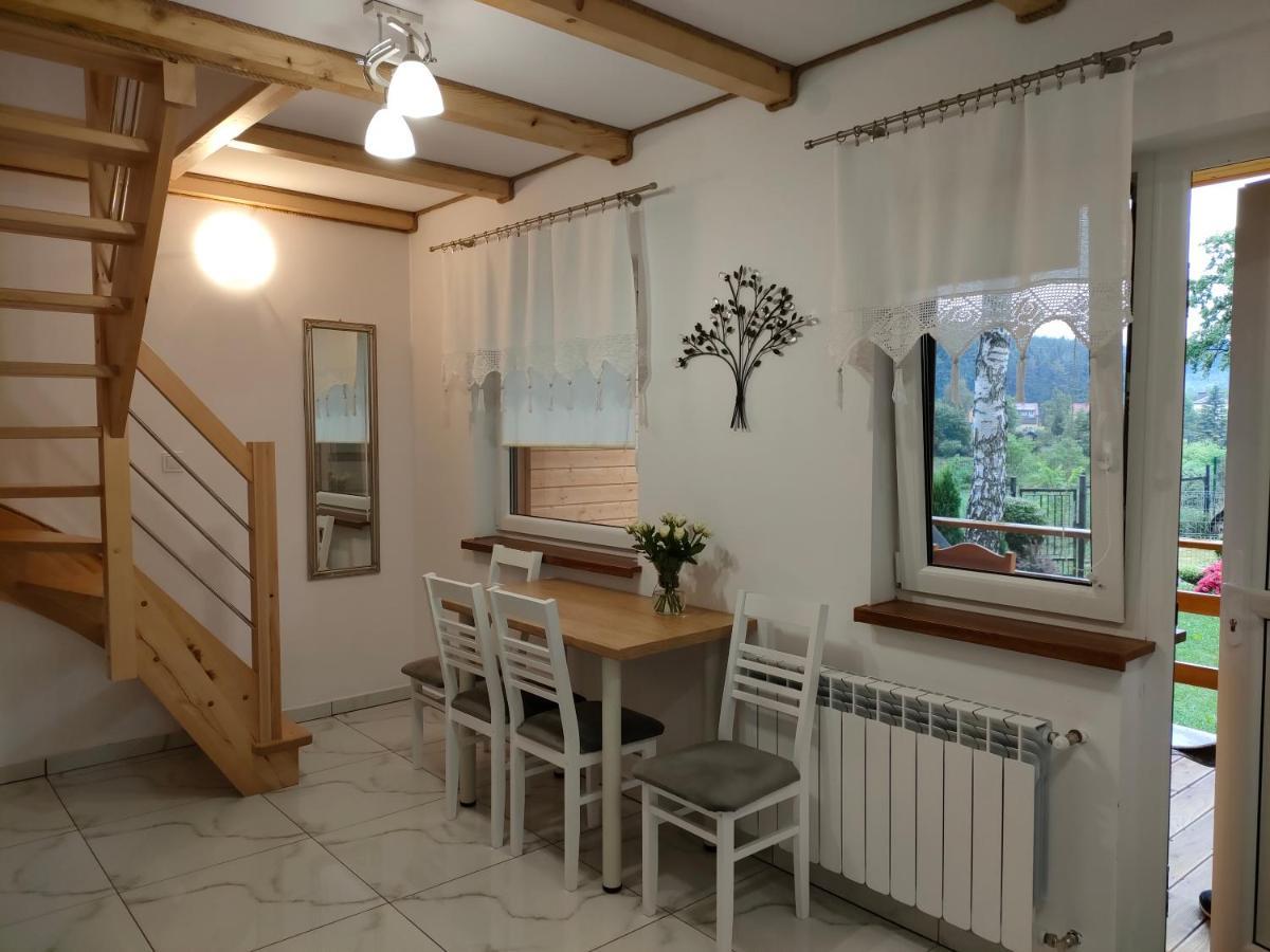 Domki I Pokoje U Borsa Lesko Exterior photo