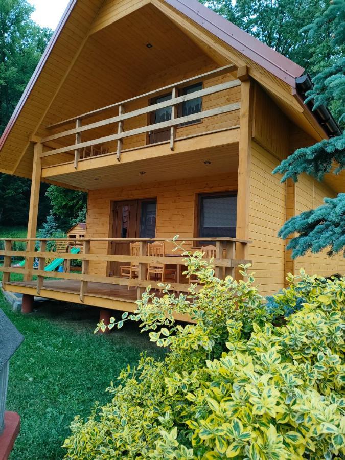 Domki I Pokoje U Borsa Lesko Exterior photo